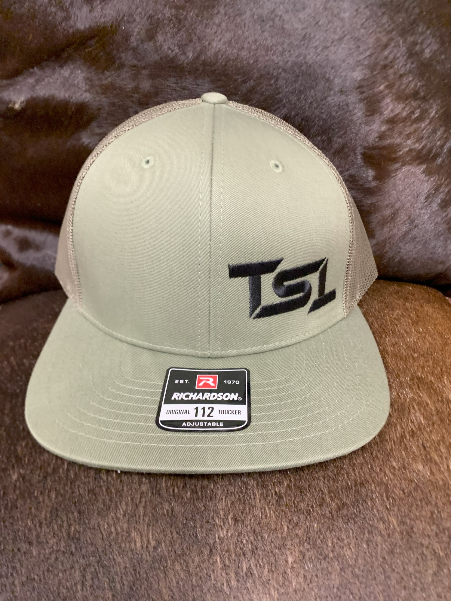 $25 - Biscuit/Black